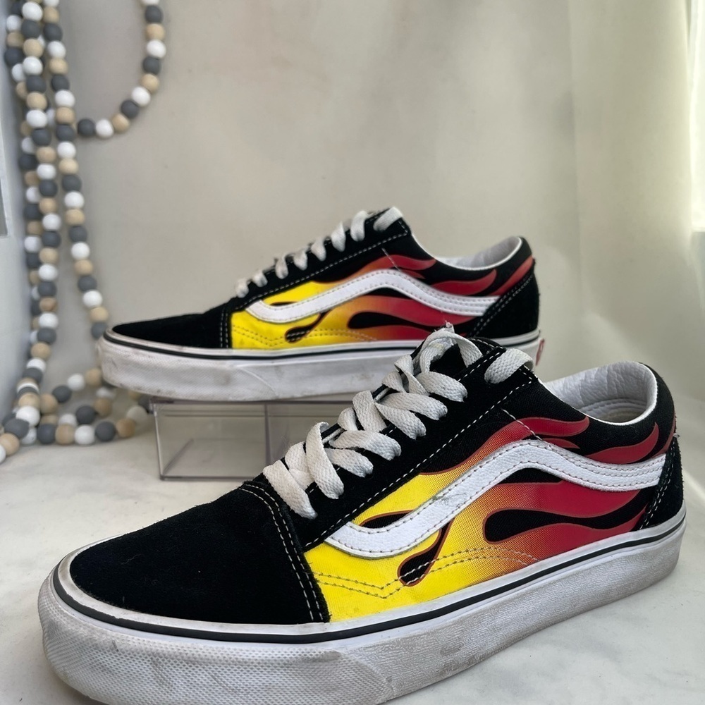 Vans Shoes Mens 7.5 Off The Wall Old Skool Red Yellow Flames Black